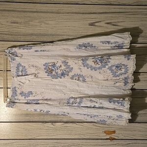 Linear Domani size 8 skirt